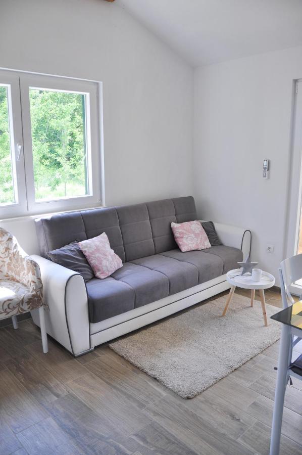 Apartmani Carnizza Razanac Bagian luar foto
