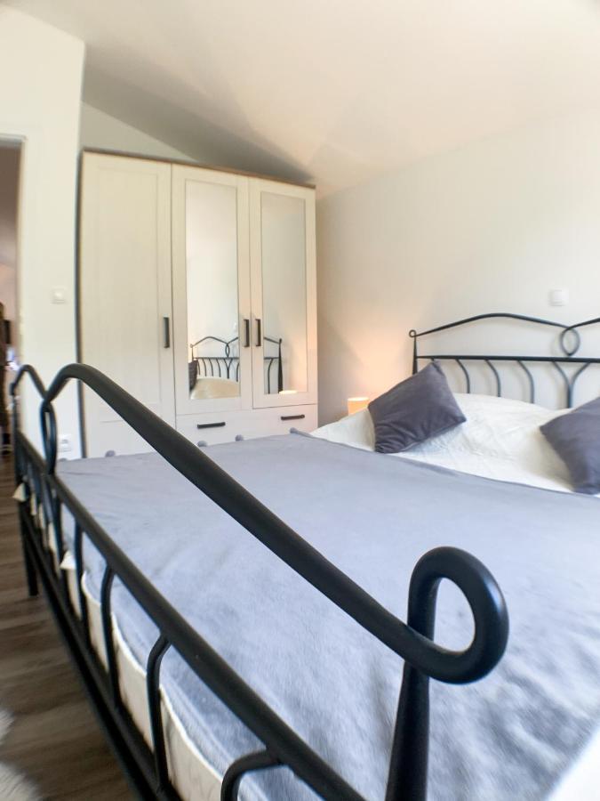 Apartmani Carnizza Razanac Bagian luar foto