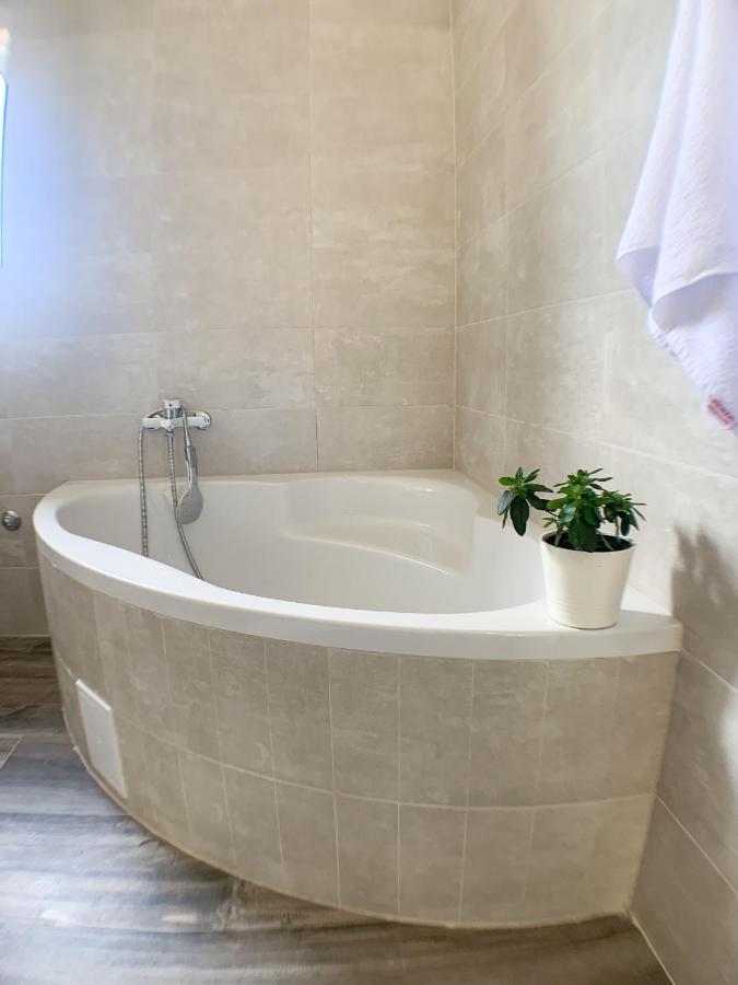 Apartmani Carnizza Razanac Bagian luar foto